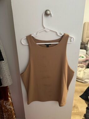 Express Sleeveless Tank Top in Camel Brown